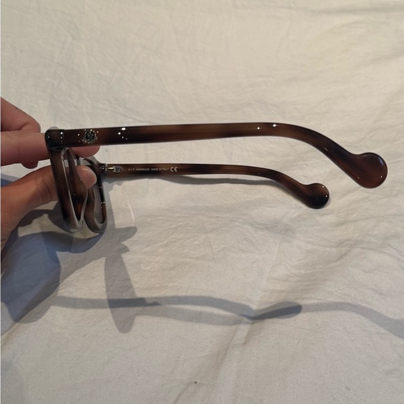 Moncler Sunglasses with Black Case - Picture 9 of 9